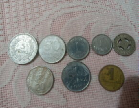 Moedas e notas antigas